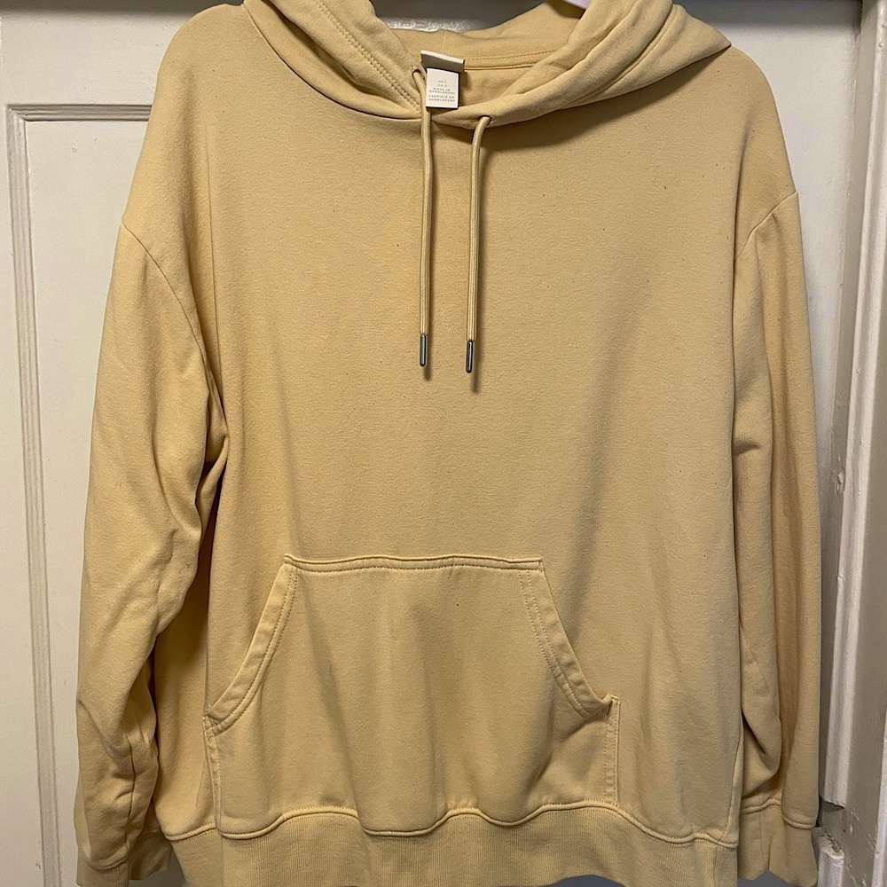 H&M Butter Yellow Basics Hoodie Size Large